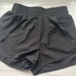 Lululemon Dupe Hottie Hot Athletic Shorts in color Black